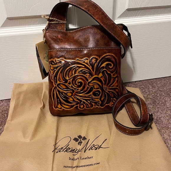 Patricia Nash Tuscan Tooling Italian Leather Crossbody - Picture 8 of 8